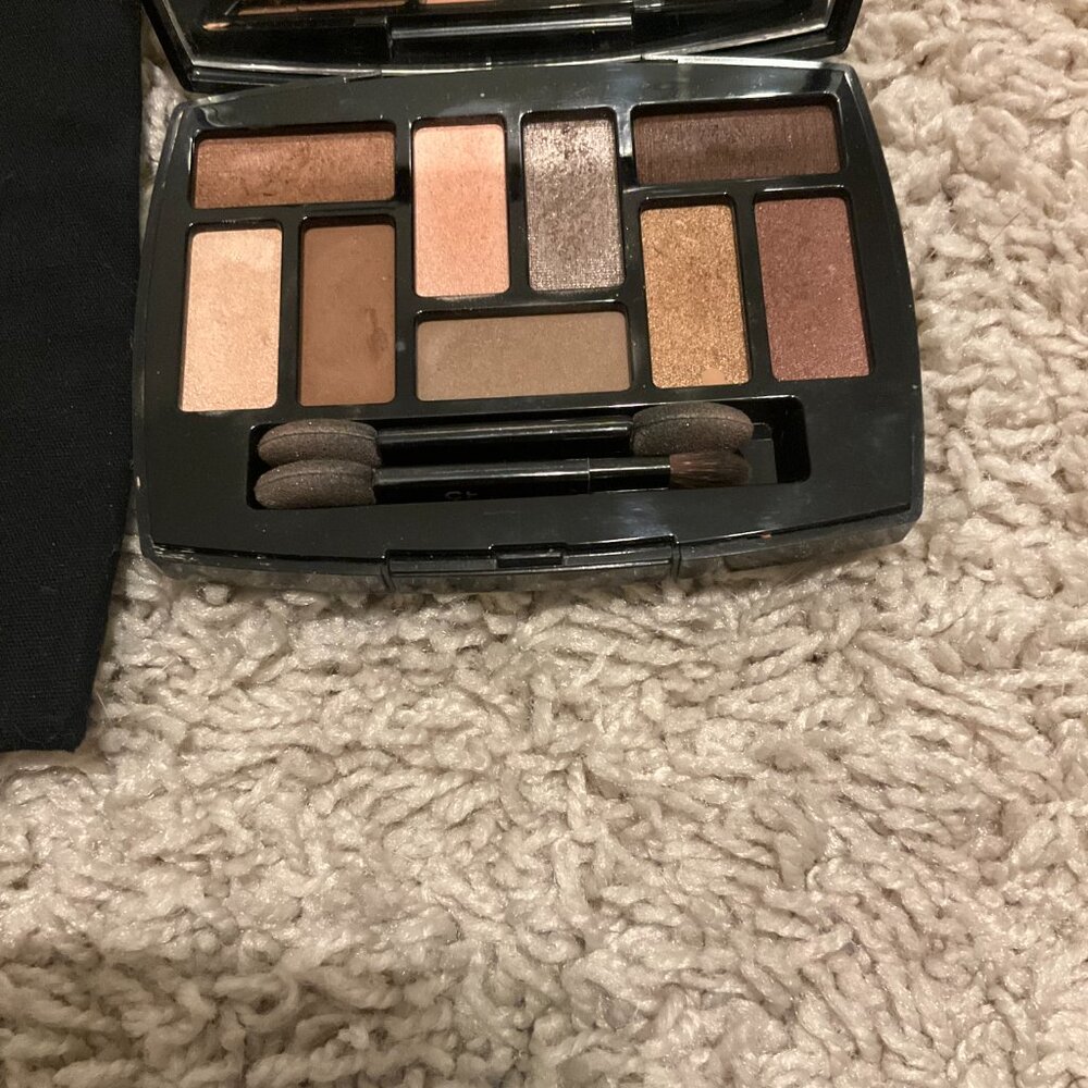 CHANEL Les Beiges Natural Eyeshadow Collection Indispensables Palette - Picture 4 of 5